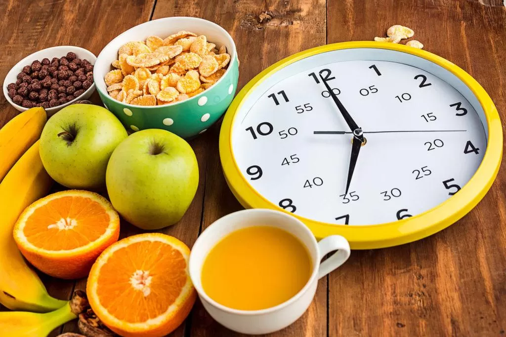 PLAN DE ALIMENTACIÓN. El ayuno intermitente es una práctica antigua que consiste en una abstinencia de ingesta de alimentos durante períodos de tiempo específico. FOTO ARCHIVO/LAGACETA 