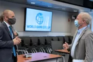 El ministro de Economía dijo que Macri dio datos falsos sobre el endeudamiento en dólares