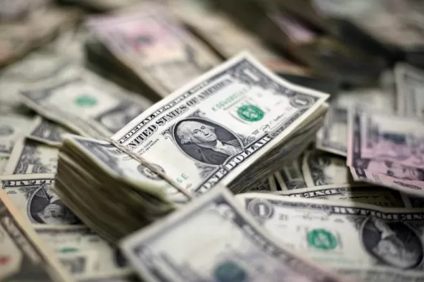 El BCRA anticipa la cotización del dólar en diciembre y estima una nueva baja de la inflación anual
