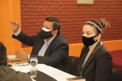 Medina acusó al Gobierno de otorgar planes sociales con fines electorales