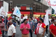 Con cortes en tres esquinas del microcentro, SEOC protestó para volver al horario corrido