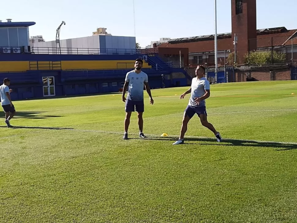 MOMENTOS DE LA PRÁCTICA DE AYER EN CASA AMARILLA. Javier Toledo y Mussis. 