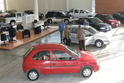 El financiamiento se inclinó hacia la compra de autos usados y al uso de la tarjeta de crédito