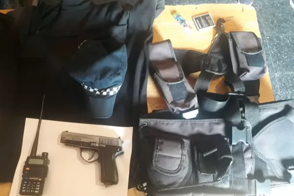 Tucumán: detienen a un falso policía que iba en un colectivo por Villa Mariano Moreno