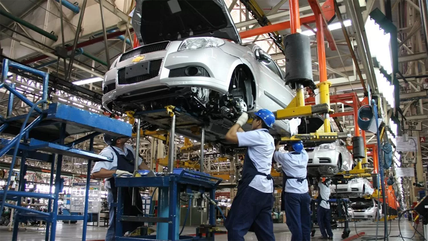 Automotrices prevén duplicar las exportaciones y aumentar 80% su producción en 2021