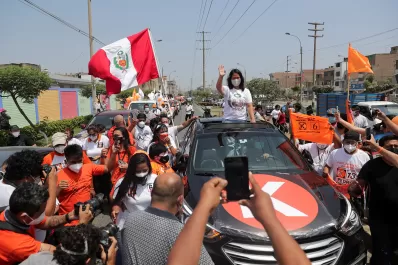 Perú y Ecuador enfrentan elecciones decisivas