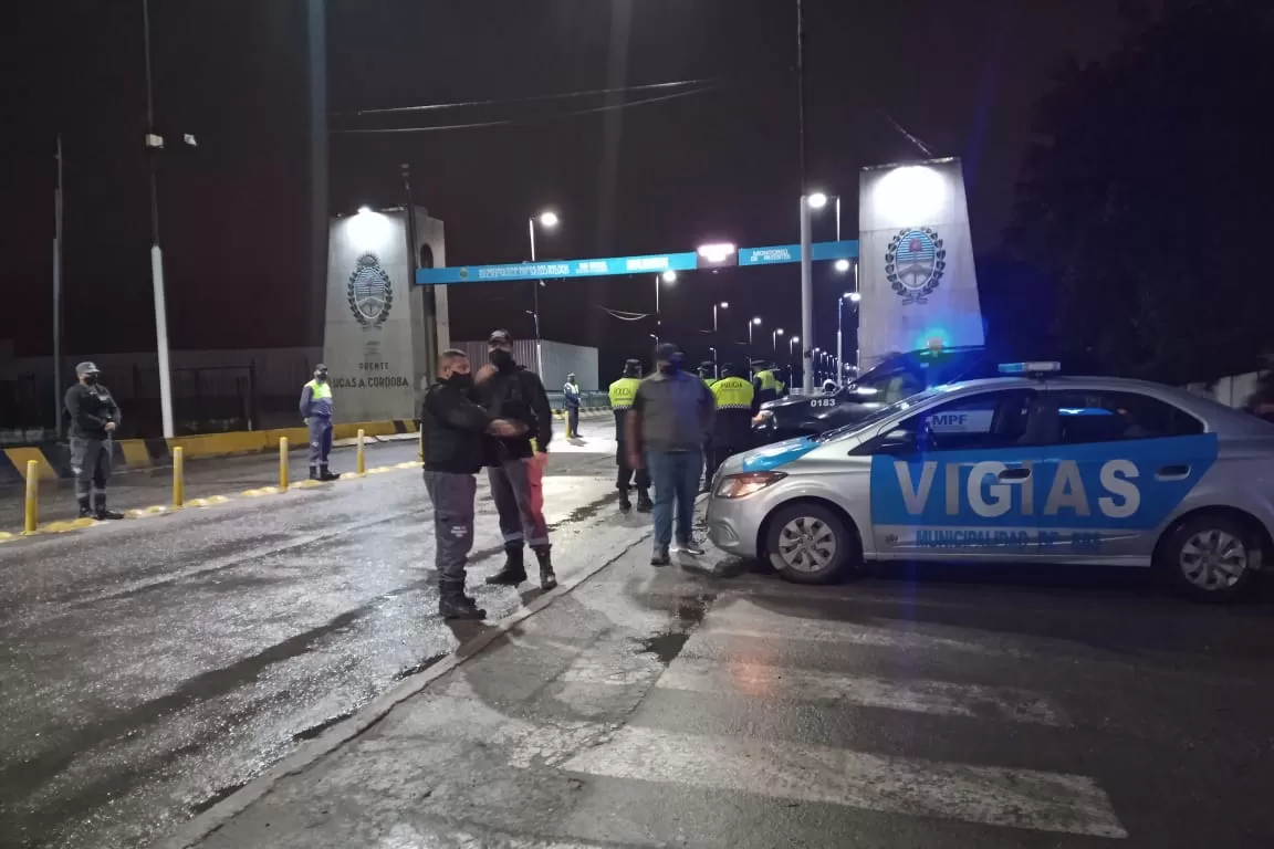 El sábado detuvieron a siete personas y secuestraron 12 vehículos por circular en horario prohibido
