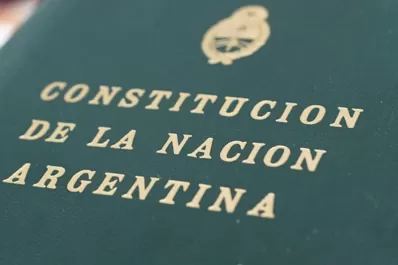 Cartas de lectores: partidos políticos y la Constitución
