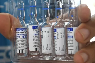 Bolivia asegura que ya tiene garantizadas vacunas para toda su población