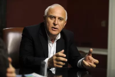 Miguel Lifschitz se encuentra estable tras la complicación de su cuadro de covid-19