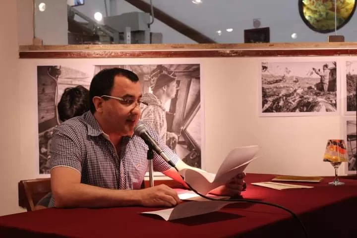 GUILLERMO SILES en el Café literario. FOTO GENTILEZA DEL POETA. 