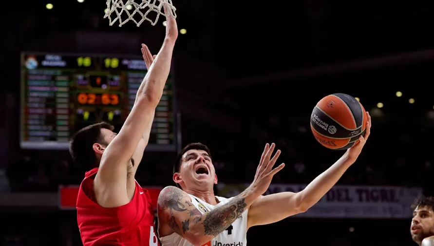 NUEVO ARGENTINO EN LA NBA. El santiagueño Tortuga Deck viajó para alistarse en los Oklahoma City Thunder.