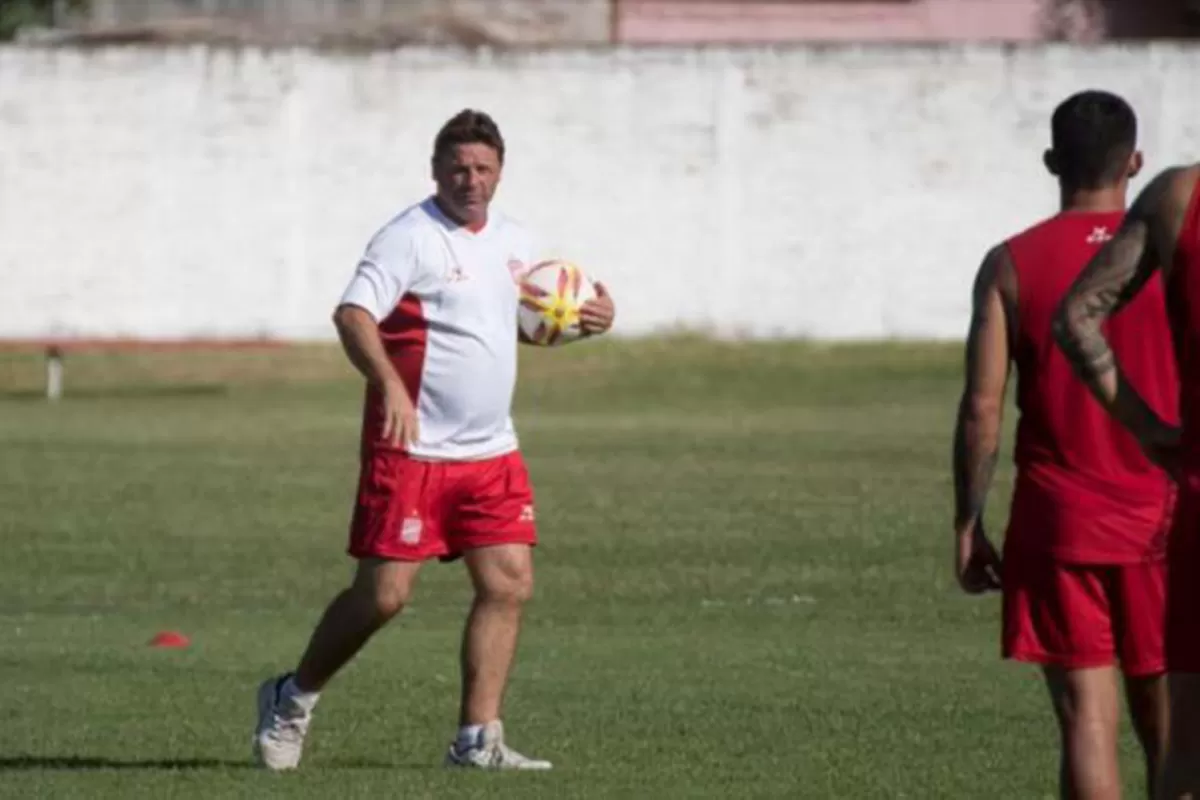 EXPERIENCIA. Floreal García tuvo un interinato en el plantel de Primera,