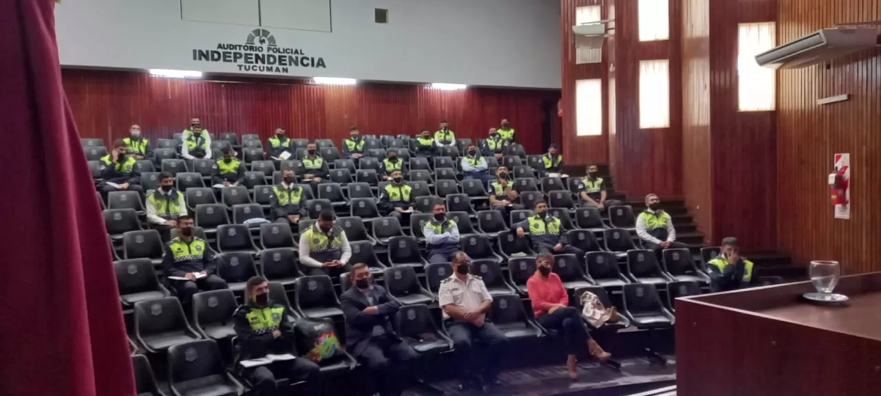 Capacitaron a policías para la intervención con adolescentes en conflicto con la ley