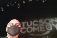 “El humor ayuda a sobrellevar la realidad”