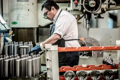 Según un informe, la producción de las PyMEs industriales creció 13% en marzo