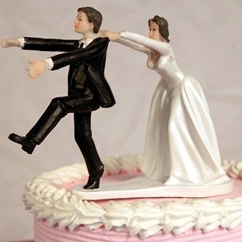 ¿Las parejas aún creen en el amor para siempre y las bodas?