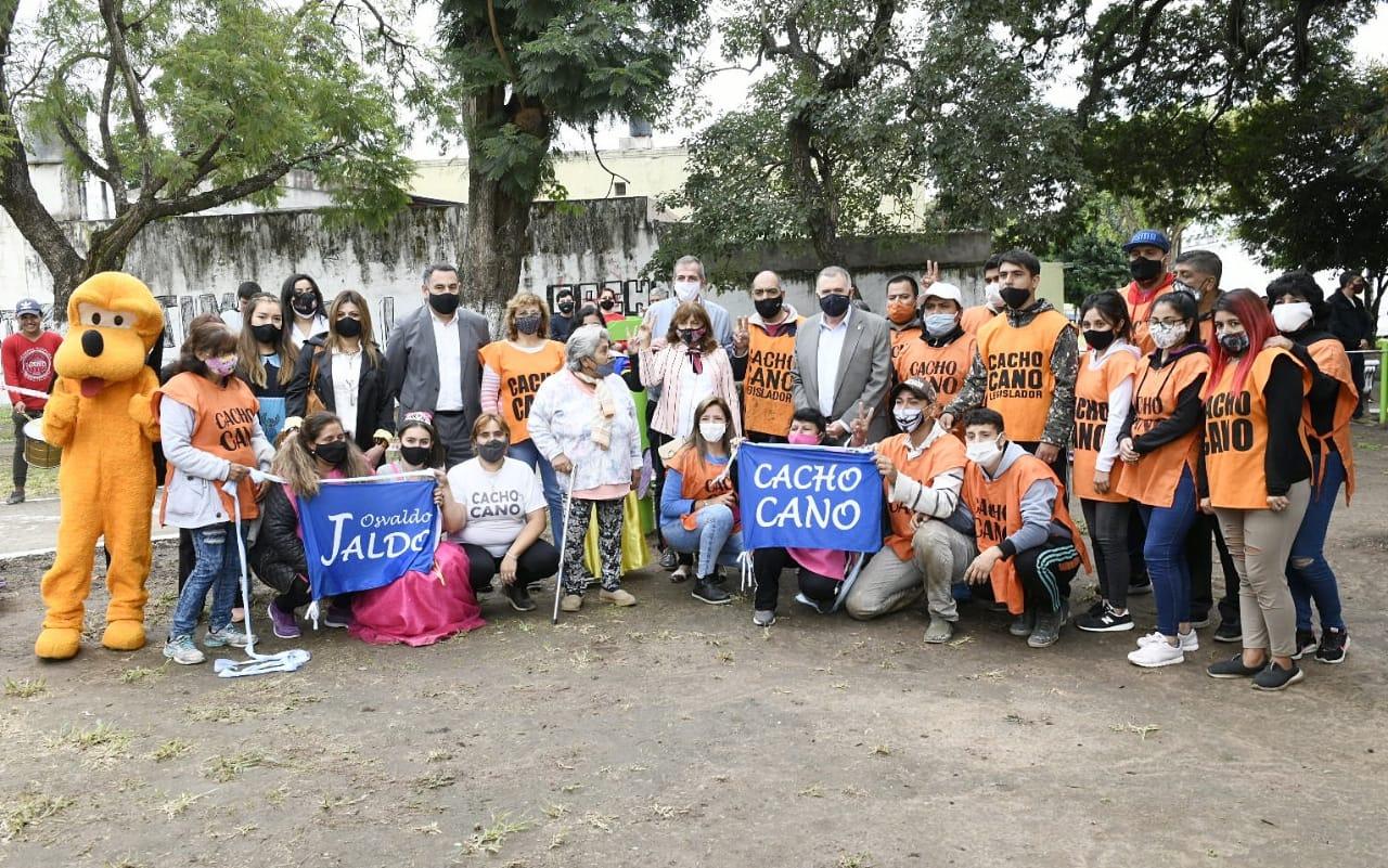 EN EQUIPO. El vicegobernador, junto al grupo de trabajo de 