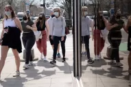 Los vacunados contra la covid-19 podrán olvidarse del barbijo en Estados Unidos