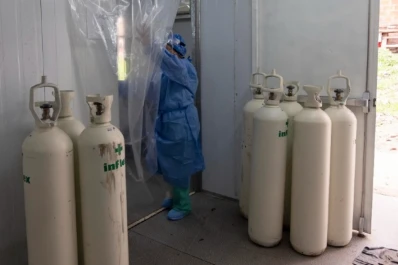 Vizzotti: la demanda de oxígeno está entre dos y tres veces más que en el momento de mayor consumo del año pasado