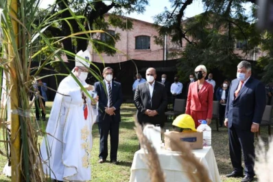 Con una bendición, comenzó la zafra en el ingenio La Florida