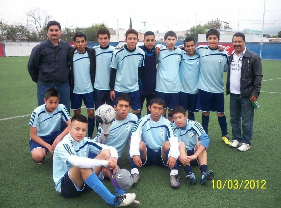 RECUERDO. En el 2012, Tucumán participaba de la Tercera División del fútbol mexicano. Oswaldo Garza y Jorge Vargas, ubicados en cada margen.