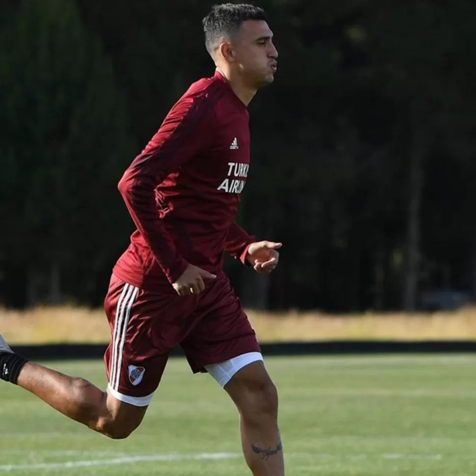 BAJA. Suárez estaba para volver, pero no estará por contacto estrecho. 