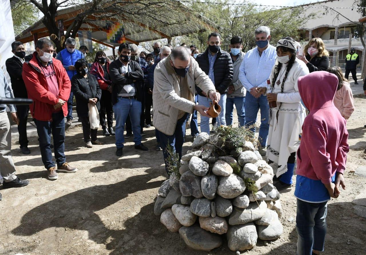 El vicegobernador Jaldo visitó la Casa de la Gobernanza indígena de Los Amaicha