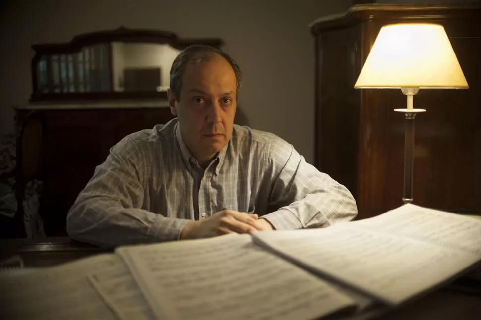 APERTURA. Roberto Buffo hablará hoy de la música orquestal y sus períodos. la gaceta / foto de Inés Quinteros Orio