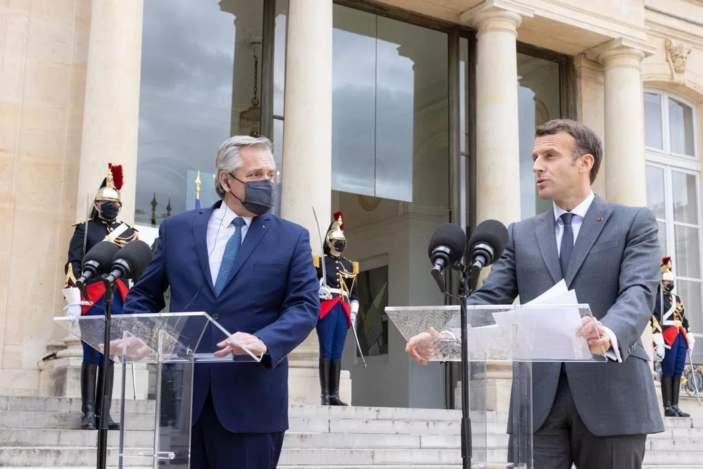 FERNÁNDEZ Y MACRON. TELAM