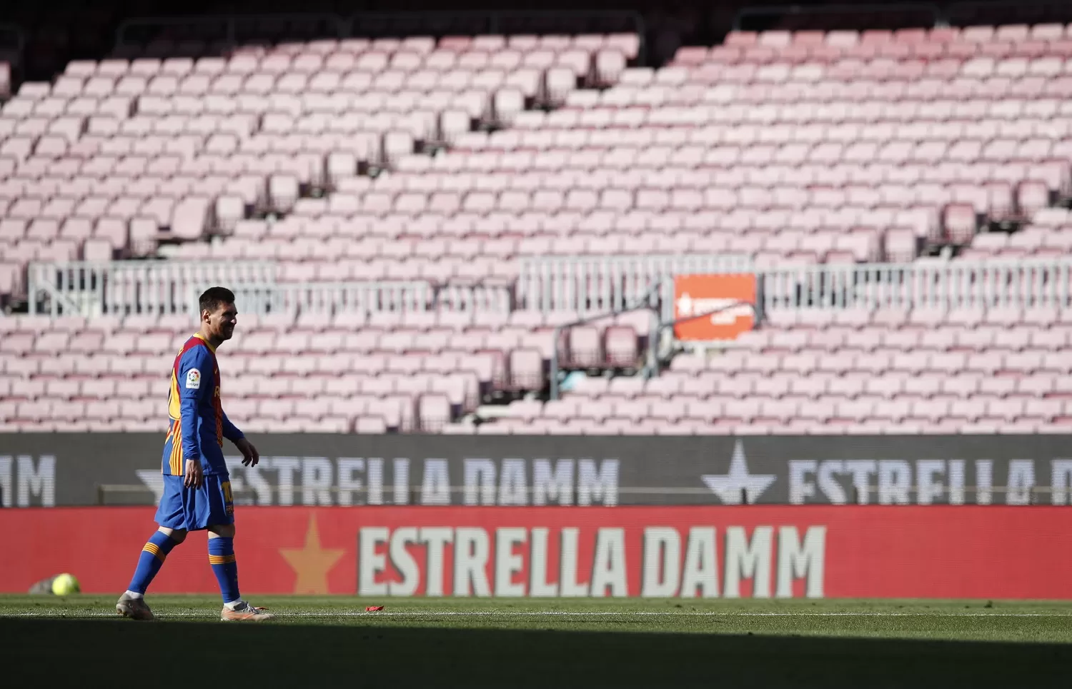 SIN GENTE. Los estadios españoles no reciben gente desde hace más de un año. REUTERS 