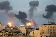 Israel mueve tropas por tierra a la frontera de Gaza