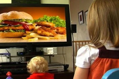 Cómo influye la publicidad en la alimentación no saludable