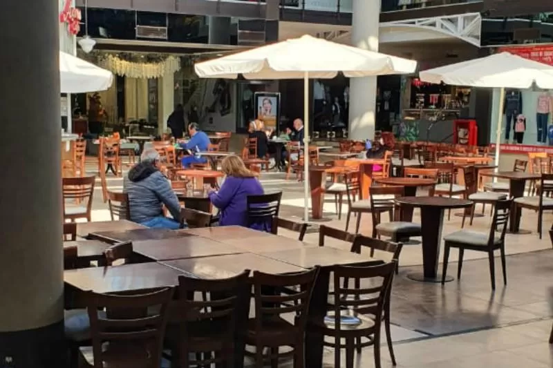 En Yerba Buena, los comerciantes pueden atender al público entre las 7 y las 22