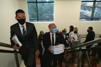 Docentes autoconvocados y organizaciones políticas criticaron a Lichtmajer