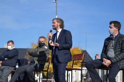 Cafiero: las casas y los hospitales no son ni de derecha ni de izquierda, son de la gente