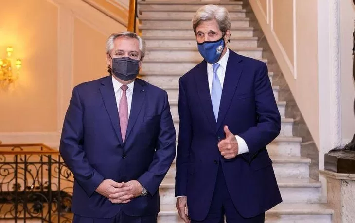 El Presidente se reunió con el exsecretario de Estado de los Estados Unidos