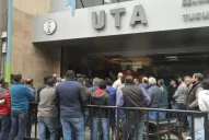 Un grupo de choferes insiste con hacer paro