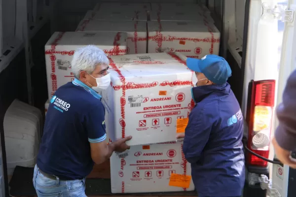 Tucumán recibe 18.600 dosis de Sputnik V para vacunar a personas de entre 55 y 59 años