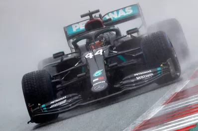 Hamilton, por dos marcas en la F-1