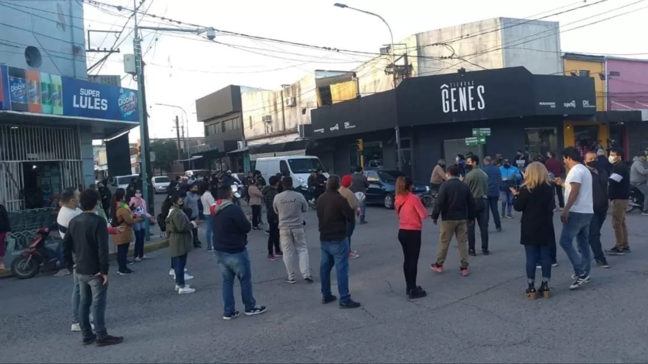 Manifestación de comerciantes en Lules. 