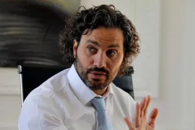 Los que atacan el plan de vacunación, atacan la esperanza de la gente, criticó Cafiero