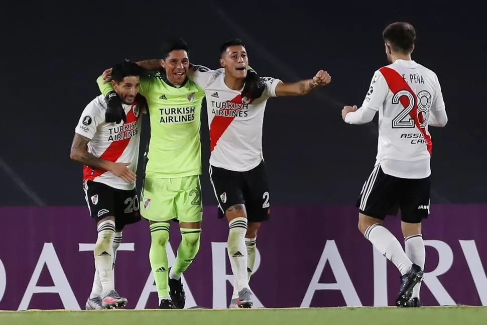 A ESPERAR. Hoy, River no sabe dónde ni con quiénes jugará ante Fluminense en la fecha final de la fase de grupos de la Copa Libertadores. REUTERS