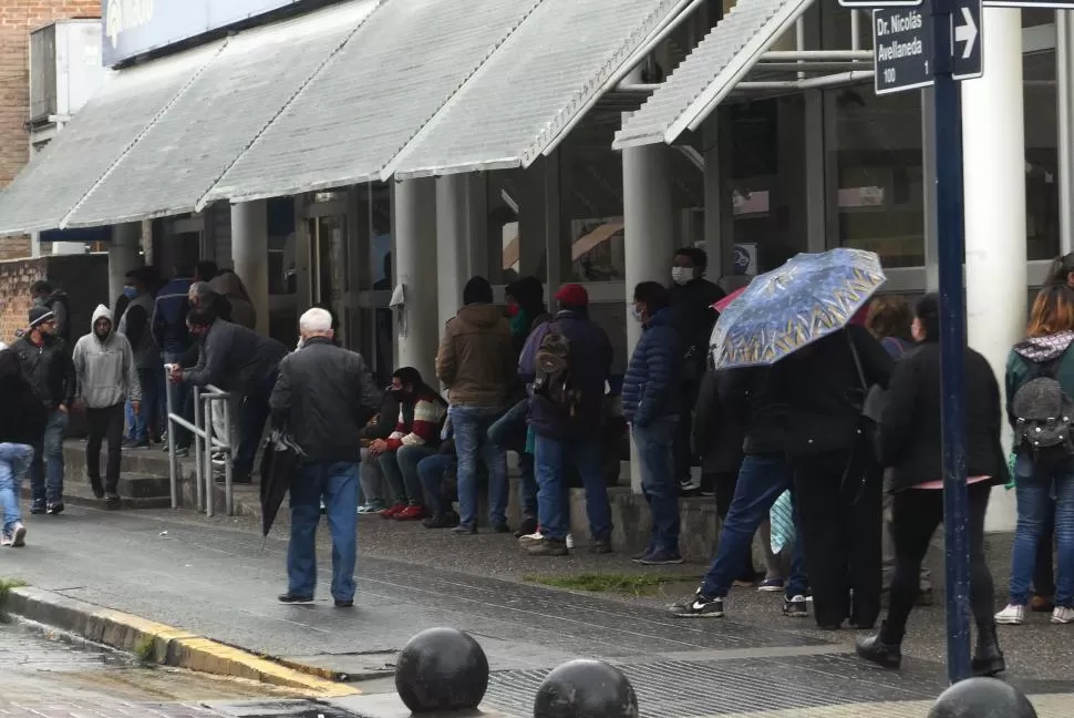 SIN TURNOS. La suspensión de la acreditación de supervivencia, vigente desde el inicio de la pandemia, finaliza el 28 de febrero. LA GACETA / FOTO DE OSVALDO RIPOLL