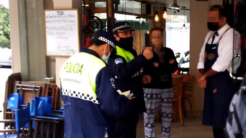 La Policía y la Justicia salieron a controlar que se cumplan las restricciones