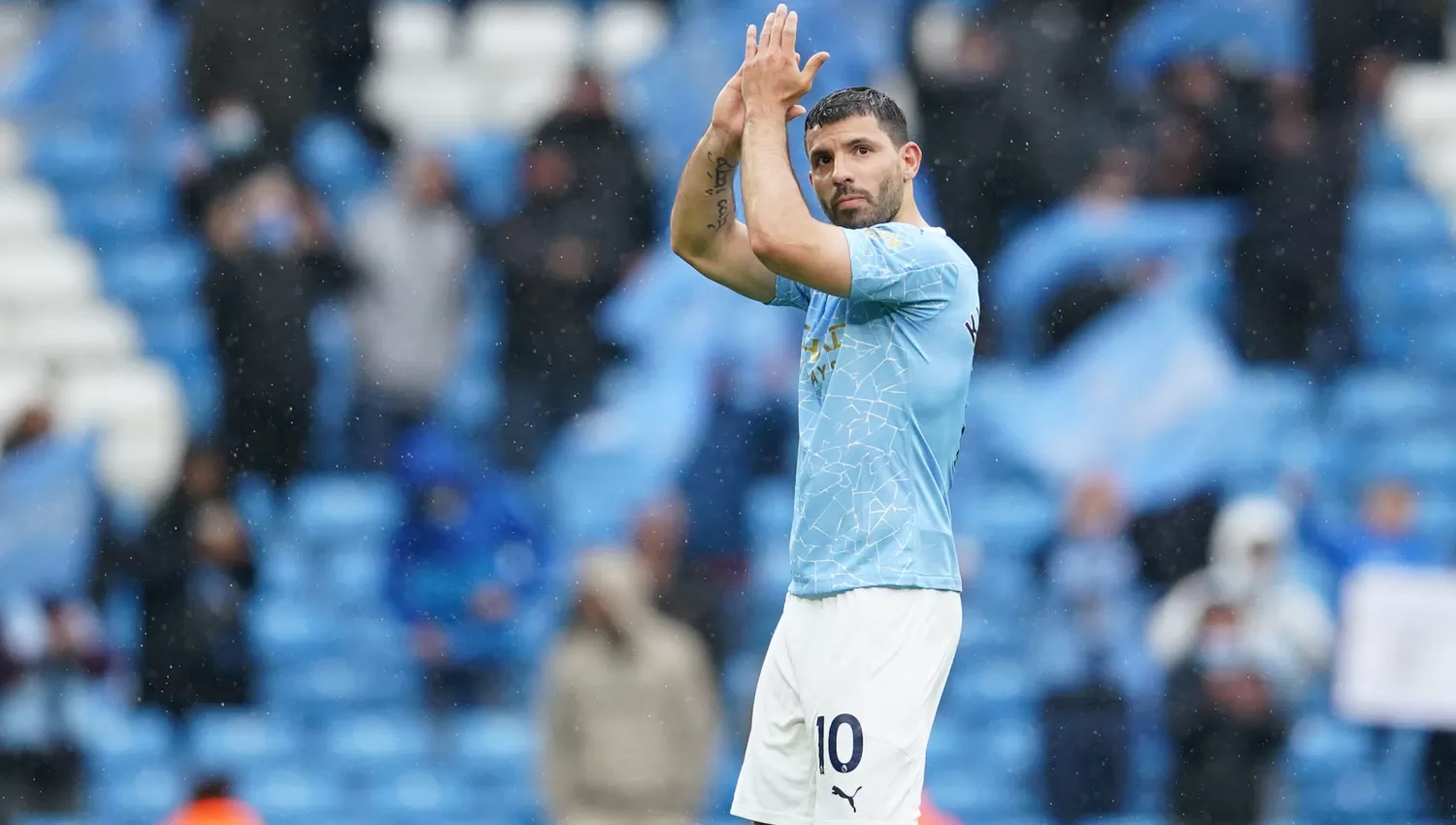 ÍDOLO. Kun Agüero ganó 15 títulos durante su paso por el City.