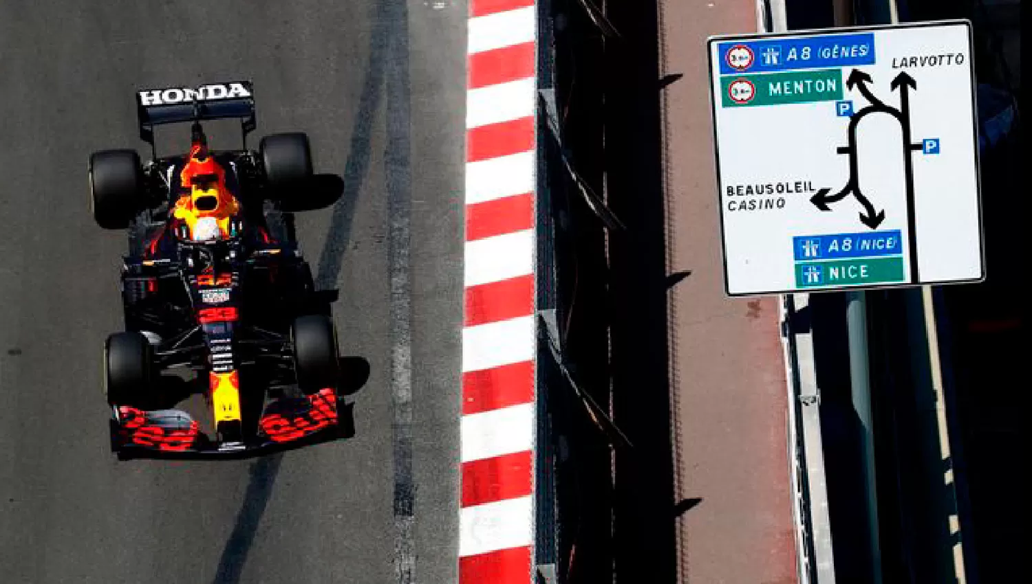 LIDER. Verstappen mantuvo el liderazgo toda la competenciaa.