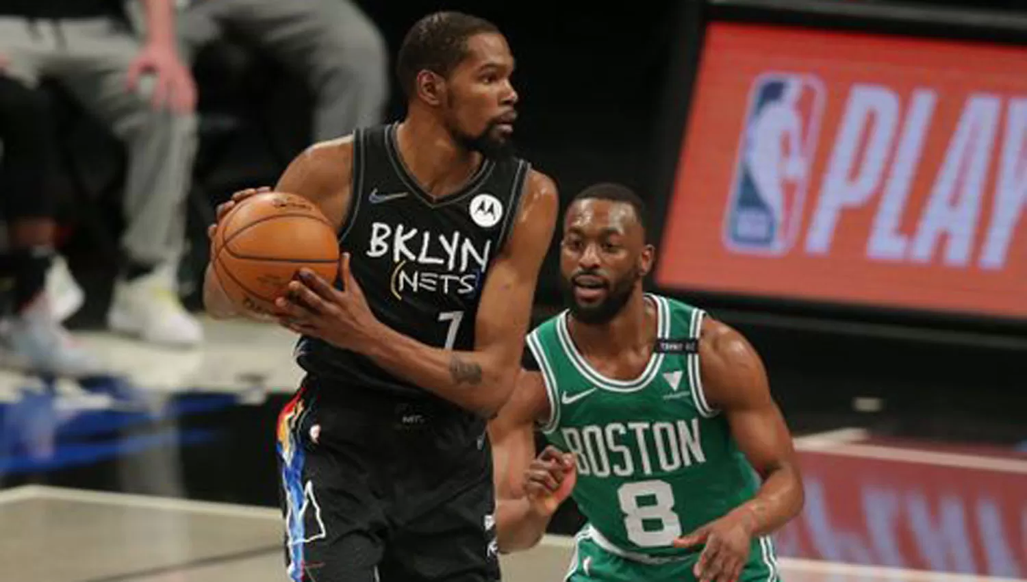 ESTRELLA. Kevin Durant dominó las estadísticas de Nets durante las dos temporadas en las que jugó con el equipo.