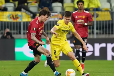 Foyth, campeón con Villarreal, fue elegido para el equipo ideal de la Europa League