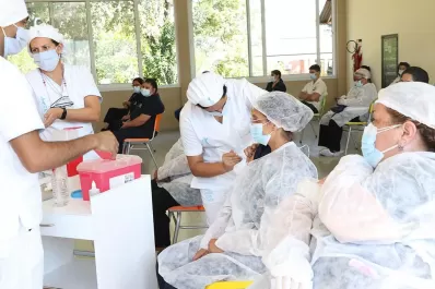 Si tenés más de 50 años, esto es lo que tenés que saber sobre la vacunación